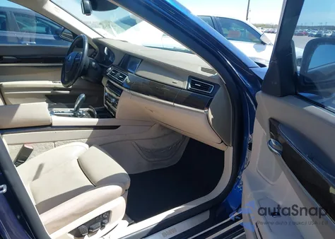 2011 BMW 750Li z USA, uszkodzony, nr VIN WBAKB8C50BCY65008